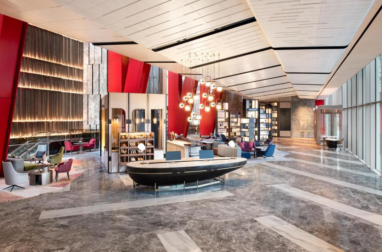 Fairmont Ambassador 酒店